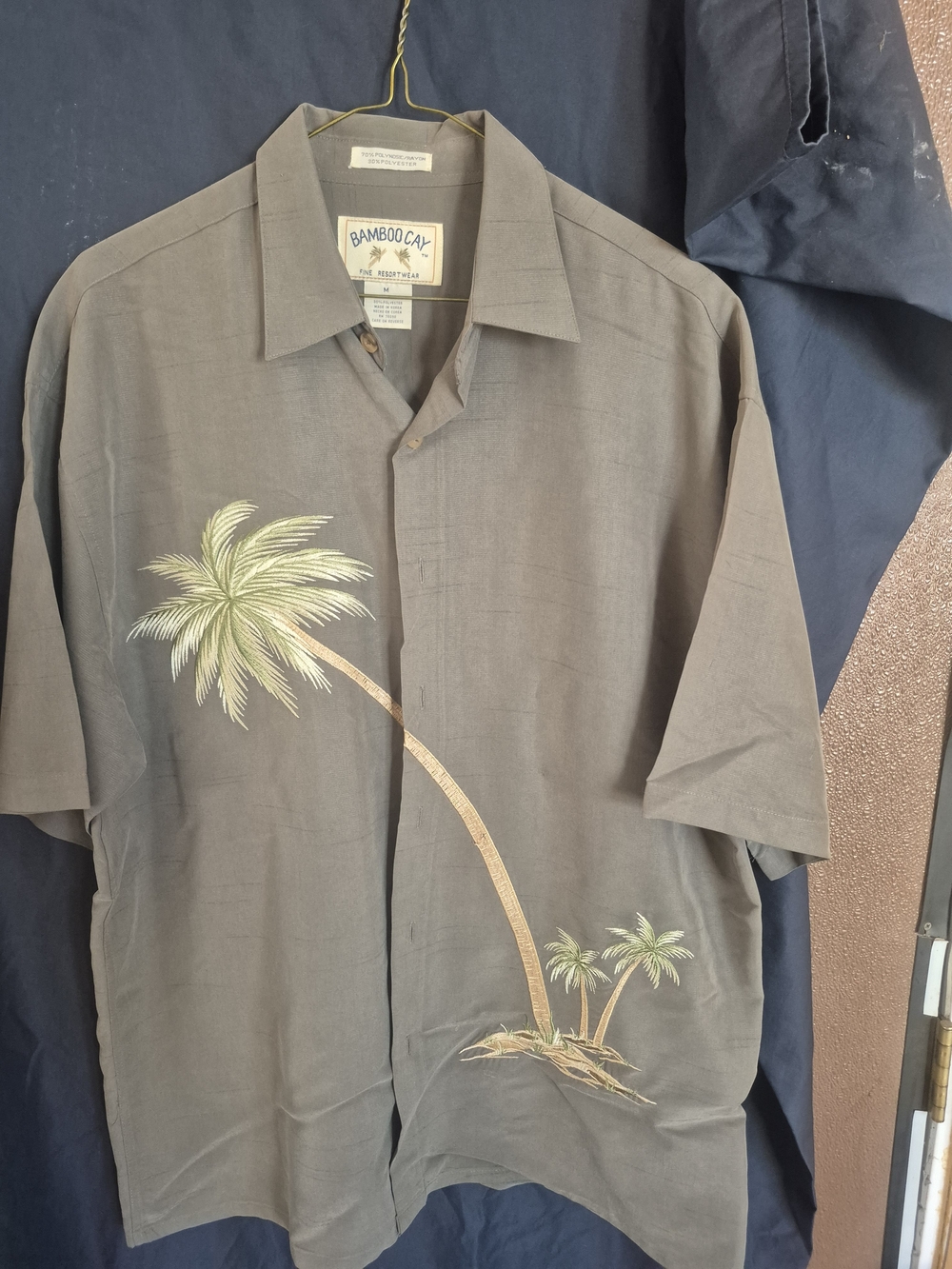 Vintage Bamboo Cay Men's Olive Short-Sleeve Palm Embrodaired Button-Down Shirt